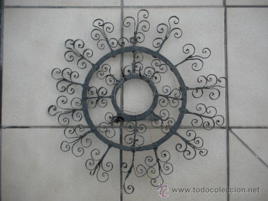 Antig&uuml;edades: soporte para almirez antiguo - Foto 1