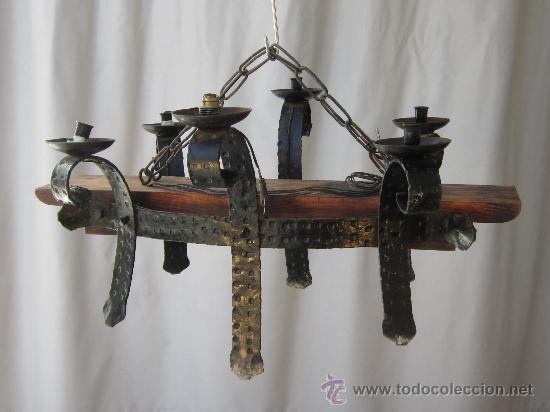 Antig&uuml;edades: LAMPARA DE TECHO EN HIERRO DE FORJA Y MADERA - Foto 1
