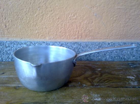 Antig&uuml;edades: antiguo cazo de aluminio - Foto 1