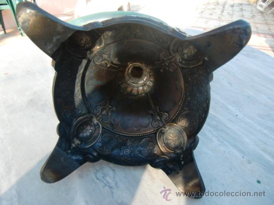 Antig&uuml;edades: Antiguo objeto de metal repujado - Foto 5