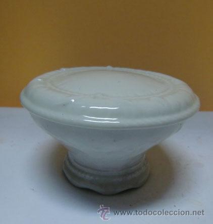 Antig&uuml;edades: Cajita de porcelana - Foto 1