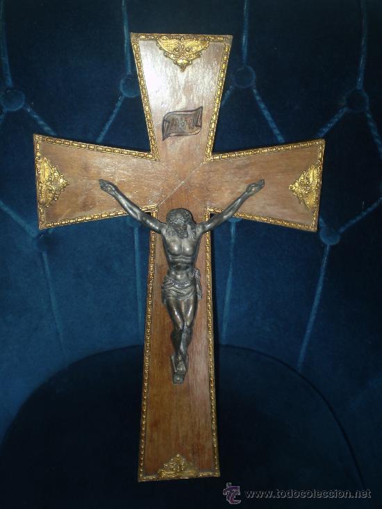 Antig&uuml;edades: CRUZ CON CRISTO S XX - Foto 1