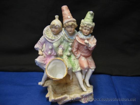 Antig&uuml;edades: PRECIOSA FIGURA DE BISCUIT - TRES ARLEQUINES