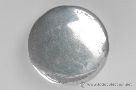 Antig&uuml;edades: Caja en plata con marca en la base - Foto 2