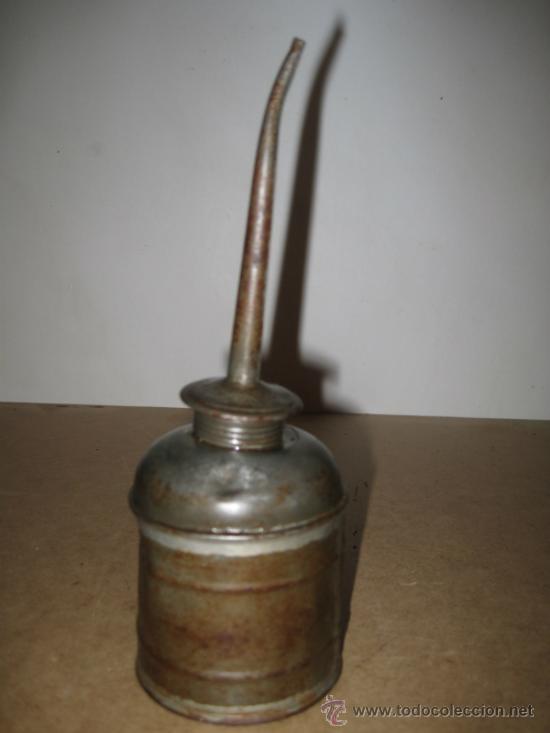 Antig&uuml;edades: ACEITERA MANUAL ANTIGUA. - Foto 4