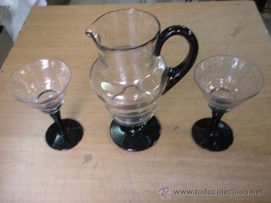 Antig&uuml;edades: juego de jarra y dos vasos de vidrio - Foto 1
