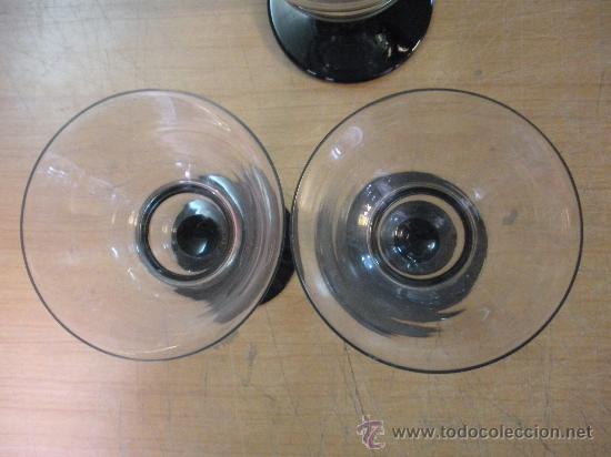 Antig&uuml;edades: juego de jarra y dos vasos de vidrio - Foto 4