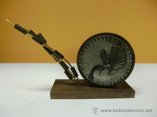 Antig&uuml;edades: Pieza de metal y madera - Foto 1