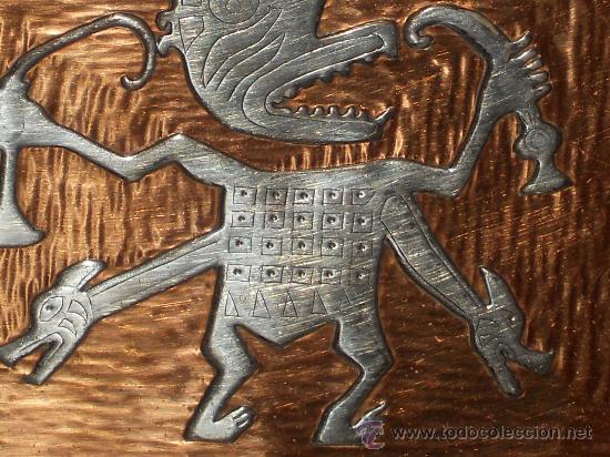 Antig&uuml;edades: BAMDEJA  DE  COBRE  CON  UN RELIEVE  PLATEADO - Foto 10