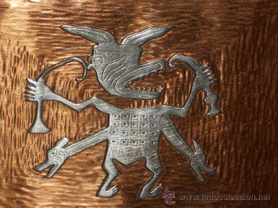 Antig&uuml;edades: BAMDEJA  DE  COBRE  CON  UN RELIEVE  PLATEADO - Foto 14