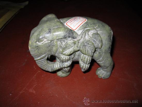 Oggetti Antichi: Figura peque&ntilde;o elefante en piedra - 8 x 10 x 6 cm.