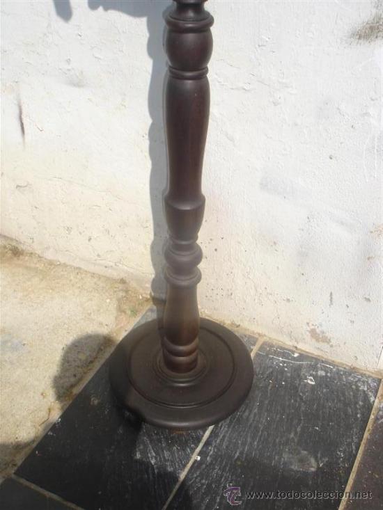 Antig&uuml;edades: perchero de madera de casta&ntilde;o - Foto 2