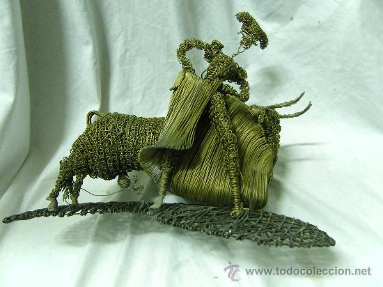 Antiquit&eacute;s: FIGURA TAURINA ARTESANA
