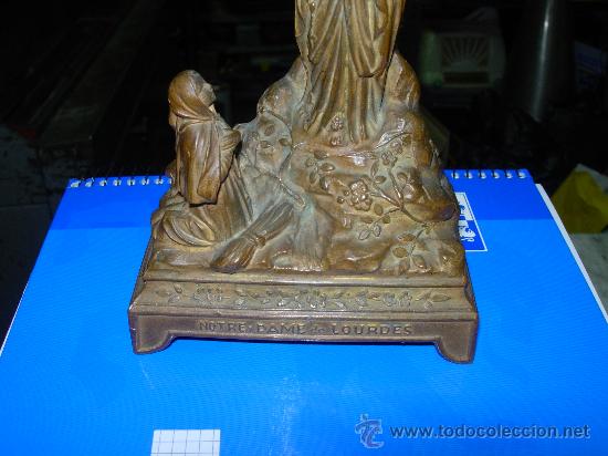 Antig&uuml;edades: Figura con caja musica - Foto 3