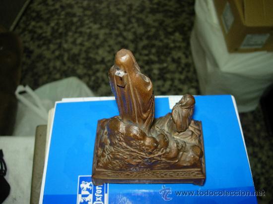Antig&uuml;edades: Figura con caja musica - Foto 9