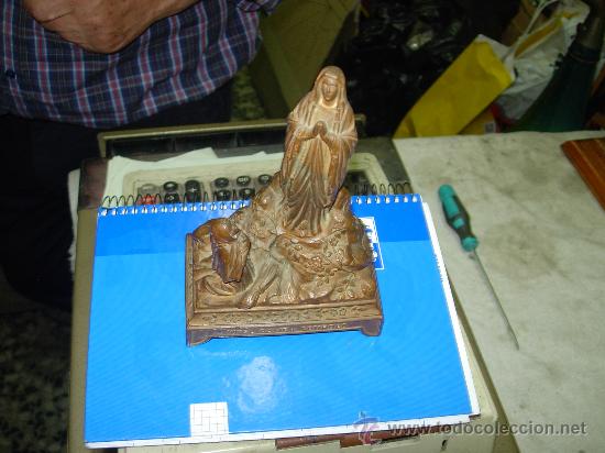 Antig&uuml;edades: Figura con caja musica - Foto 14