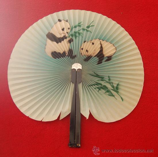 Antig&uuml;edades: ANTIGUO ABANICO PAPEL OSOS PANDA - Foto 1