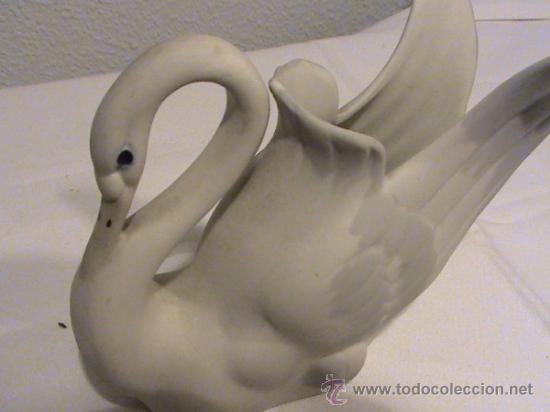 Antig&uuml;edades: Cisne de cer&aacute;mica - Foto 1