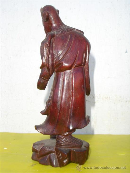 Antig&uuml;edades: figura orinetal en madera tallada - Foto 3