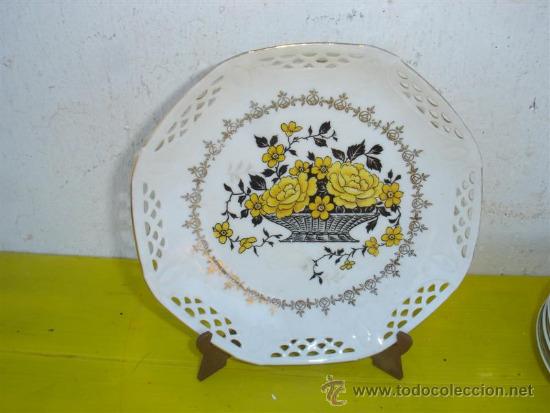 Antig&uuml;edades: plato de porcelana exagonal - Foto 1