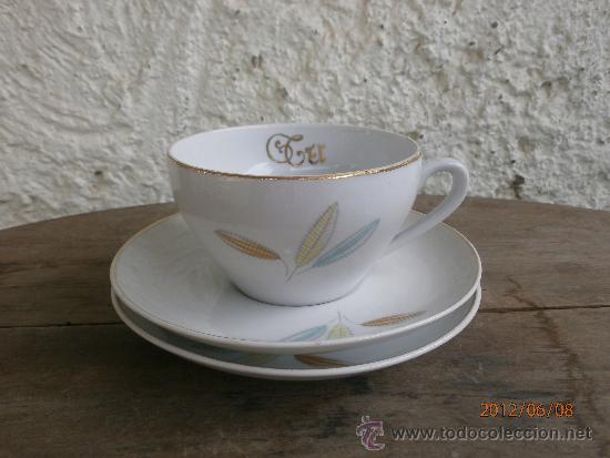 Oggetti Antichi: TAZA Y PLATOS DE PORCELANA
