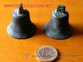 Antig&uuml;edades: PAREJA DE CAMPANITAS ANTIGUAS DE BRONCE - Foto 1