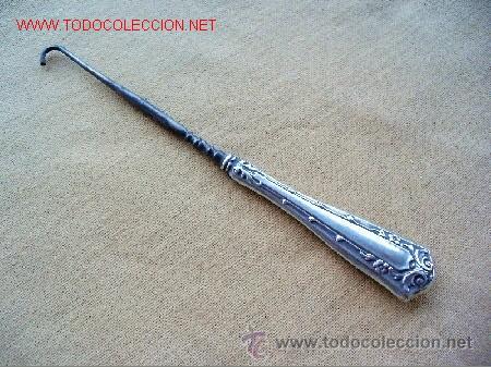 Antig&uuml;edades: .ANTIGUO GANCHO ABOTONADOR CON MANGO DE PLATA - Foto 1