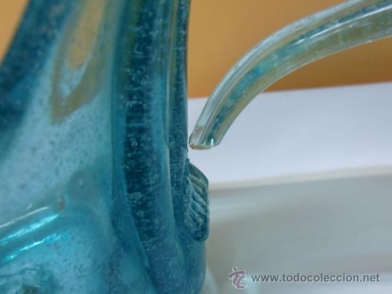 Antig&uuml;edades: Pieza de cristal soplado verde, con asa - Foto 4