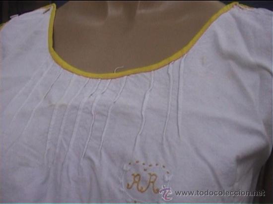 Antig&uuml;edades: VESTIDO BLANCO SIN MANGAS - Foto 4