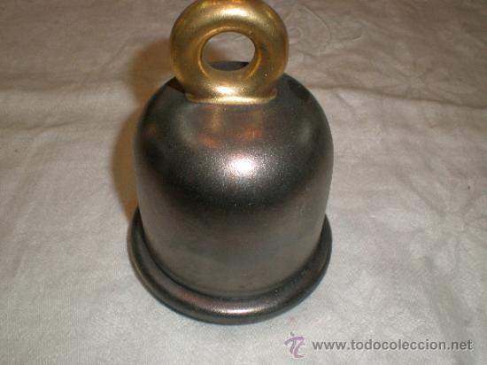 Antig&uuml;edades: antiguo portavelas en forma de campana - Foto 1