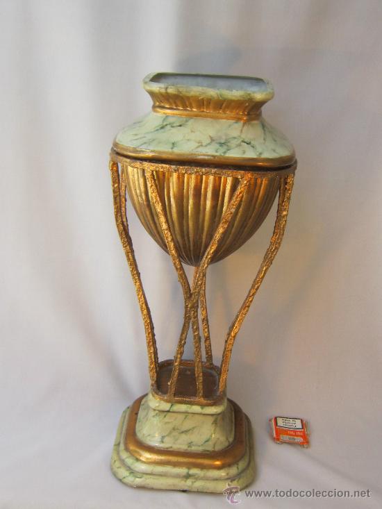 Antig&uuml;edades: MACETERO EN HIERRO DORADO Y CERAMICA - Foto 3