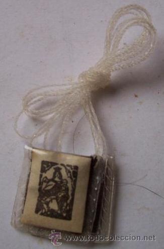 Antig&uuml;edades: mini escapulario (1,6x1,7cm aprox) - Foto 1