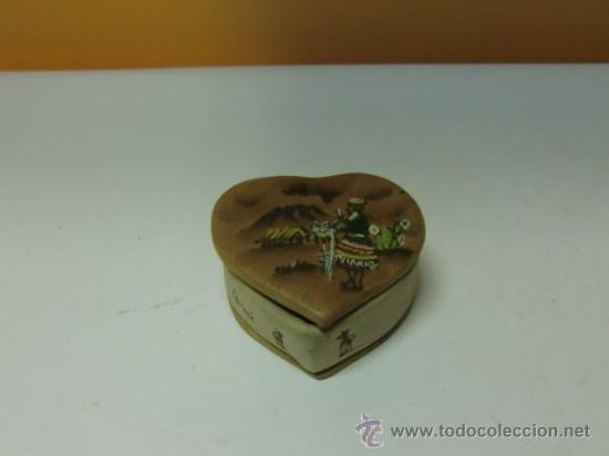 Antig&uuml;edades: Cajita forma de coraz&oacute;n - Foto 1