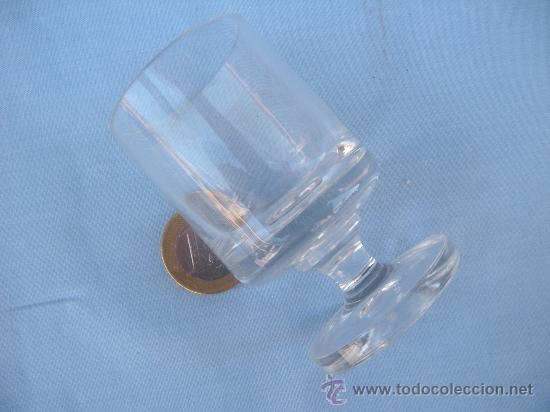 Antig&uuml;edades: PEQUE&Ntilde;A COPA DE CRISTAL - Foto 1