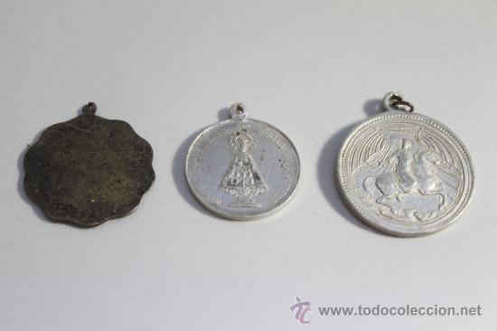 Antig&uuml;edades: 3 antiguas medallas religiosas - Foto 1