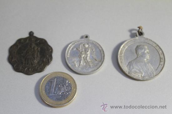 Antig&uuml;edades: 3 antiguas medallas religiosas - Foto 2