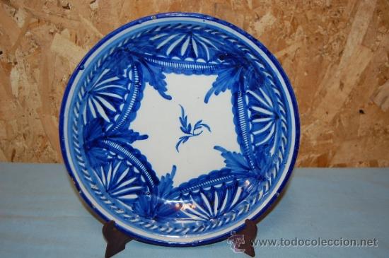 Antig&uuml;edades: PLATO EN PORCELANA MANISES - Foto 1
