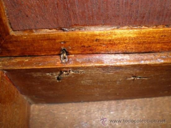 Antig&uuml;edades: caja de madera con aplicacion papel - Foto 8