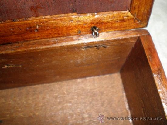 Antig&uuml;edades: caja de madera con aplicacion papel - Foto 7