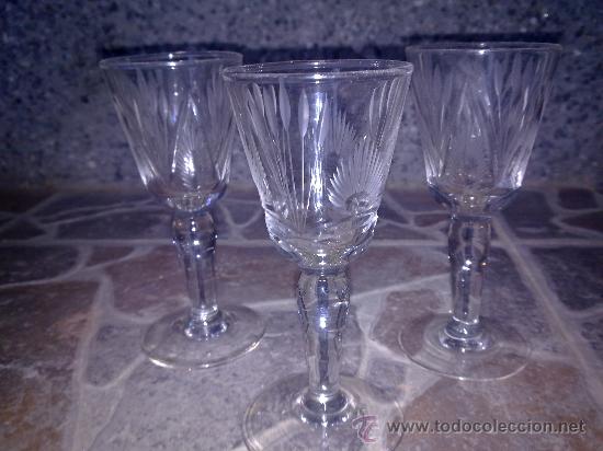Antig&uuml;edades: antiguas y 3 preciosas copas talladas. - Foto 1