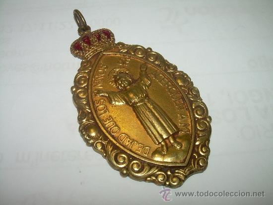 Antig&uuml;edades: ANTIGUA MEDALLA DE BRONCE DORADO. - Foto 2
