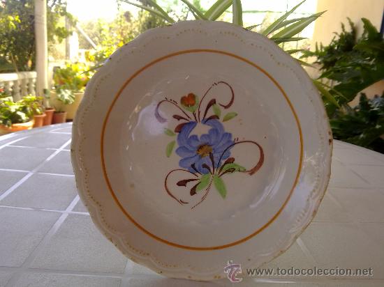 Antig&uuml;edades: antiguo plato de manises - Foto 1