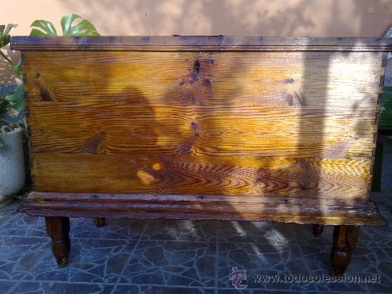 Antig&uuml;edades: antiquisima arca de madera - Foto 1