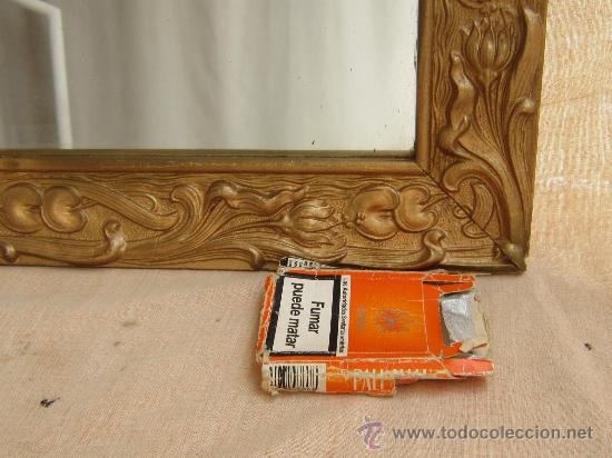 Antig&uuml;edades: ESPEJO EN MADERA REPINTADO EN ORO - Foto 4