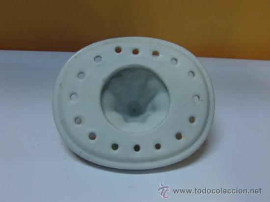 Antig&uuml;edades: Exprimidor de naranjas de porcelana - Foto 3