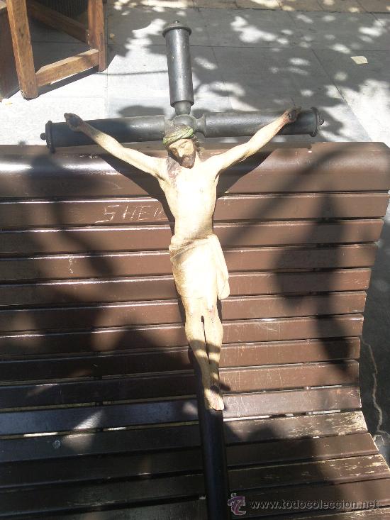 Antig&uuml;edades: crucifijo de madera - Foto 1