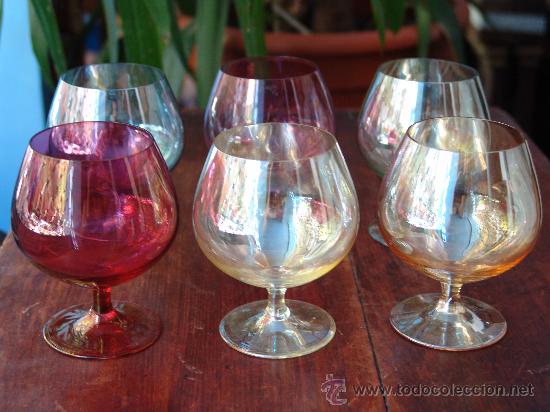 Antig&uuml;edades: 5 COPAS CO&Ntilde;AC DE CRISTAL DE COLORES - Foto 1