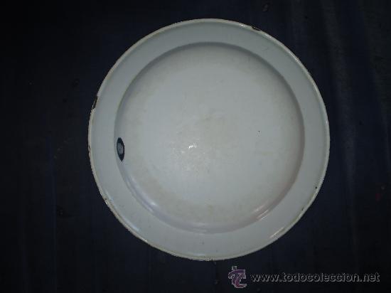 Antig&uuml;edades: PLATO DE HIERRO VIDRIADO - Foto 2