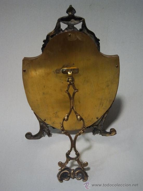 Antig&uuml;edades: Espejo de tocador en bronce con la luna biselada. Hacia 1930. - Foto 2