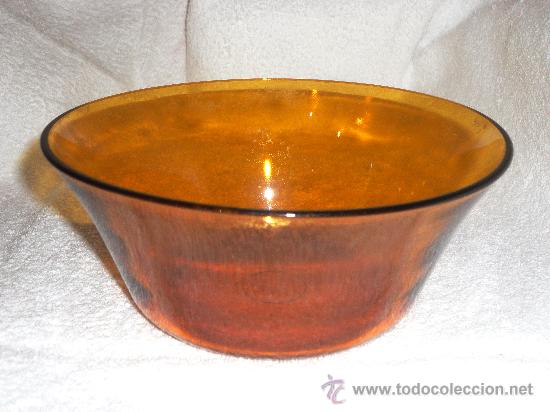 Antig&uuml;edades: ENSALADERA BOL DE CRISTAL AMBAR. MEDIADOS S. XX.